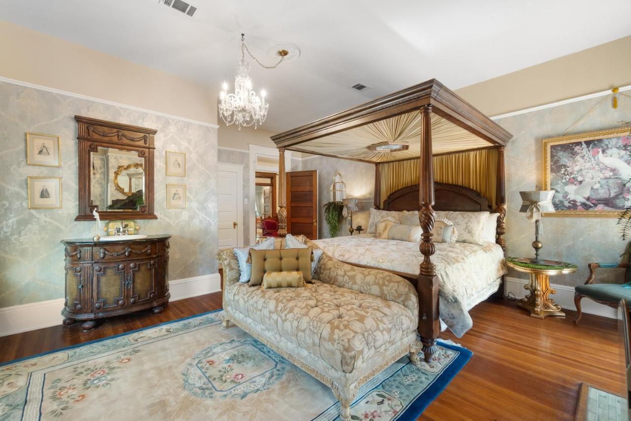 Ross Mansion Bed & Breakfast Хаттисберг Экстерьер фото