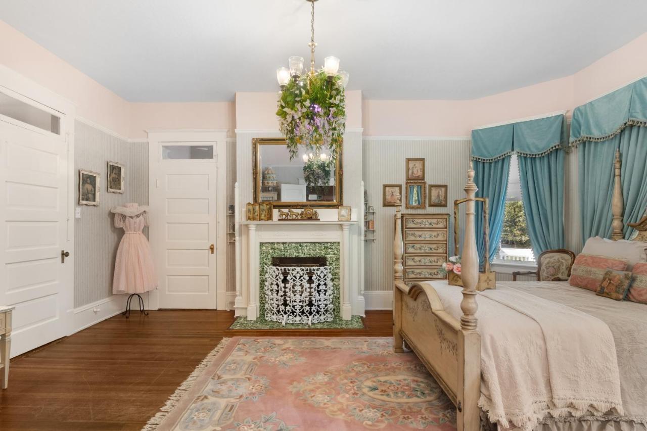 Ross Mansion Bed & Breakfast Хаттисберг Экстерьер фото
