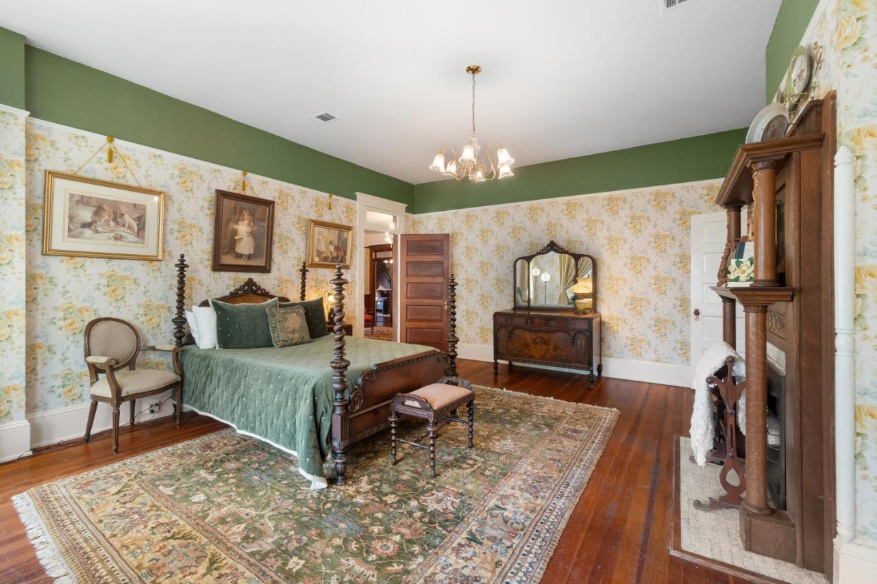 Ross Mansion Bed & Breakfast Хаттисберг Экстерьер фото