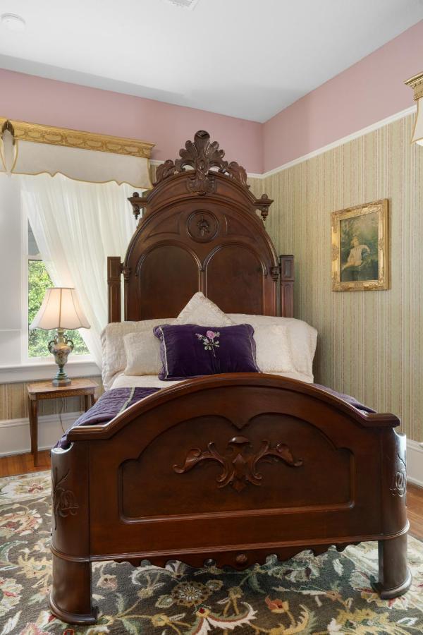Ross Mansion Bed & Breakfast Хаттисберг Экстерьер фото