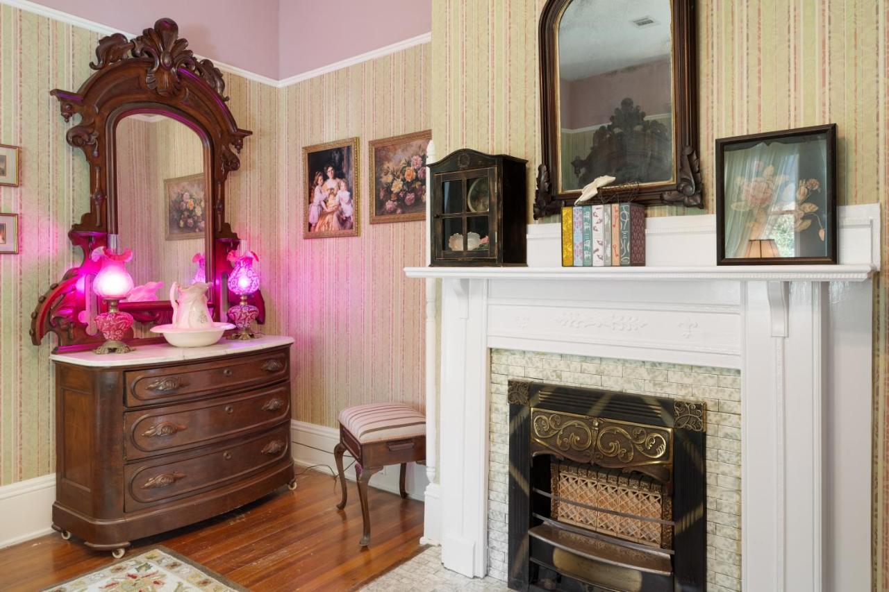 Ross Mansion Bed & Breakfast Хаттисберг Экстерьер фото