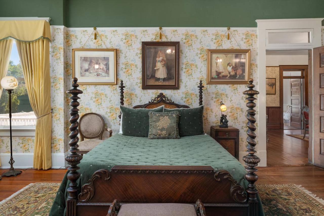 Ross Mansion Bed & Breakfast Хаттисберг Экстерьер фото